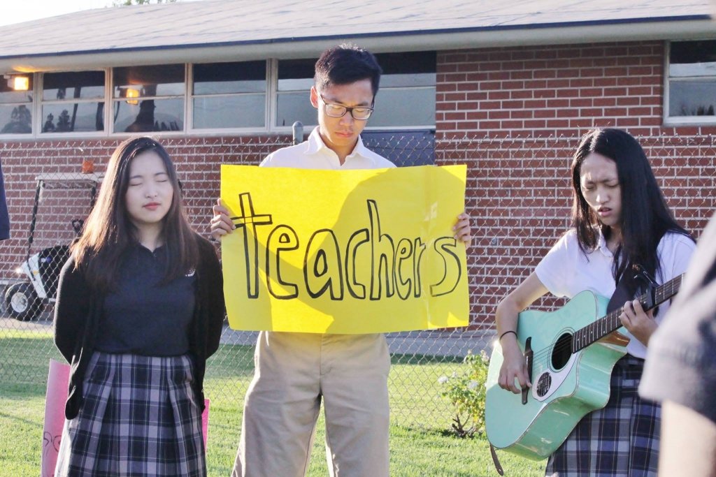 Southlands Students "See You at the Pole"