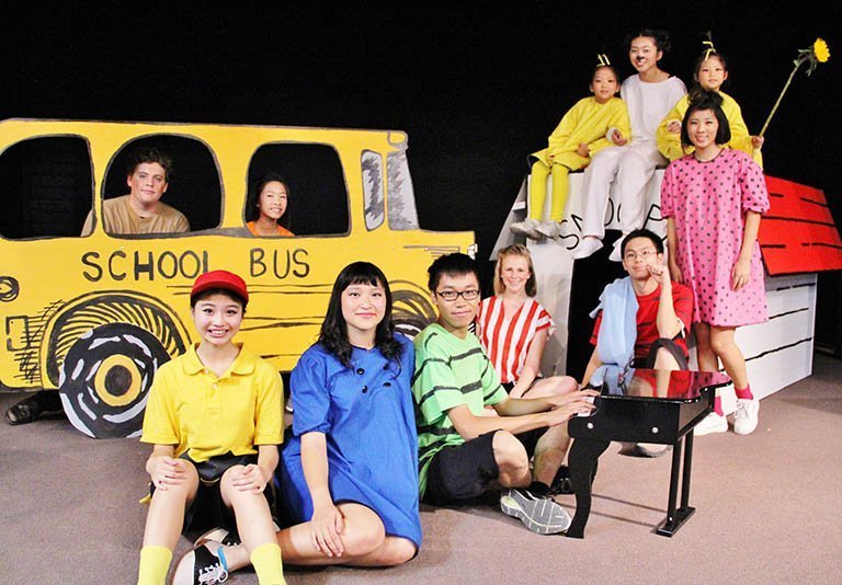 Theatre_Charlie_Brown_cast3_thumb